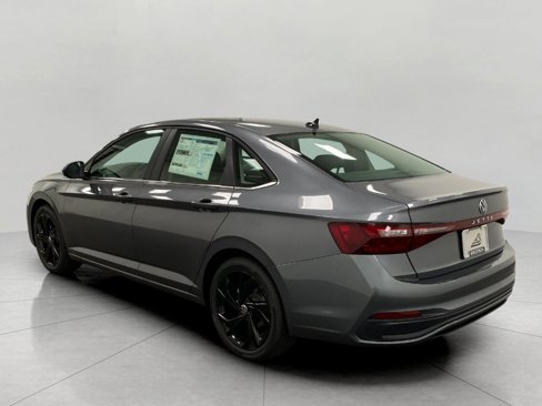 New 2025 Volkswagen Jetta SE image 6
