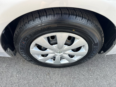 Used 2010 Toyota Corolla image 23