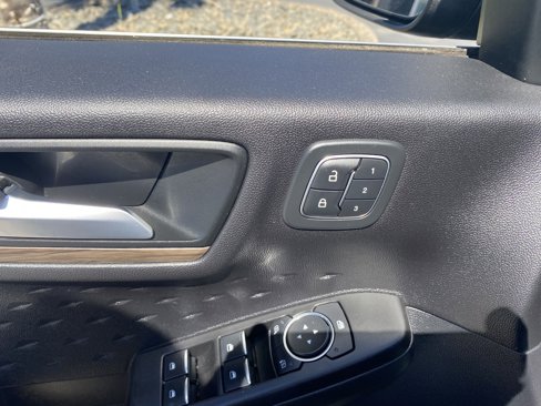 Used 2020 Ford Escape Titanium image 15