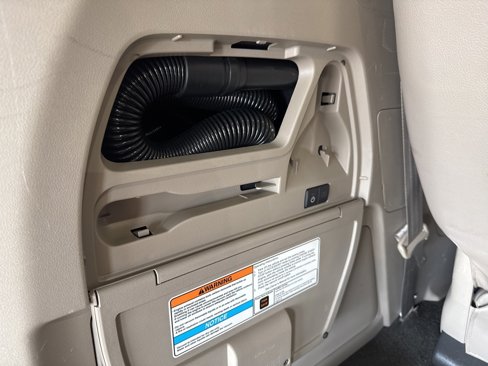 Used 2016 Honda Odyssey SE image 10