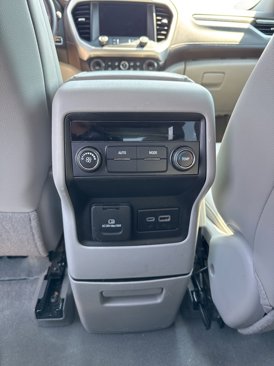Used 2023 GMC Acadia SLT image 14