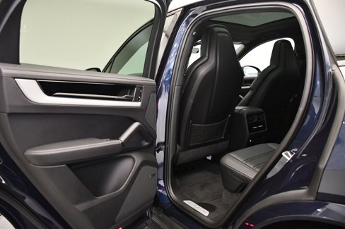 Certified 2024 Porsche Cayenne S image 46