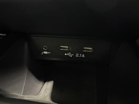 Used 2020 Subaru Outback Premium image 29