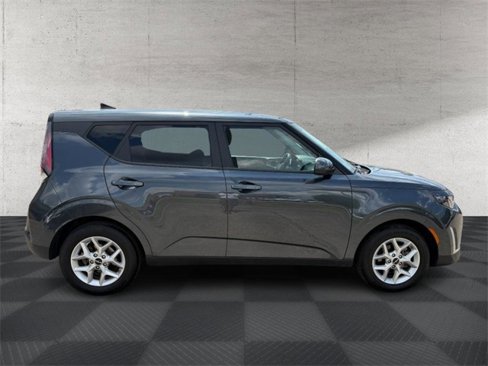 Used 2024 Kia Soul LX w/ LX Technology Package image 8