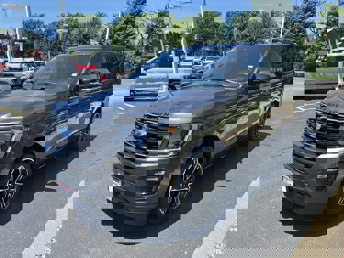 Used 2021 Ford Expedition Limited image 1