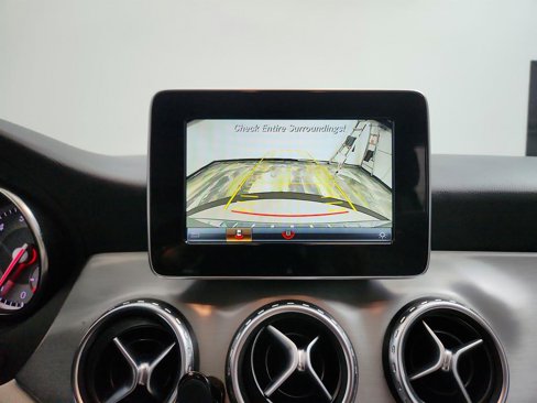 Used 2016 Mercedes-Benz GLA 250 image 18
