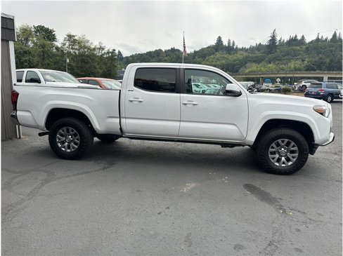 Used 2019 Toyota Tacoma 4x4 Double Cab image 9