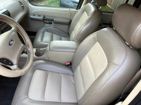 Used 2003 Ford Explorer Sport Trac 2WD image 16
