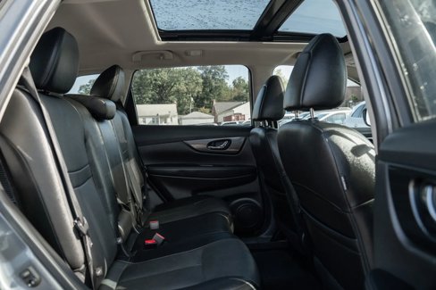 Used 2016 Nissan Rogue SL w/ SL Premium Package image 11