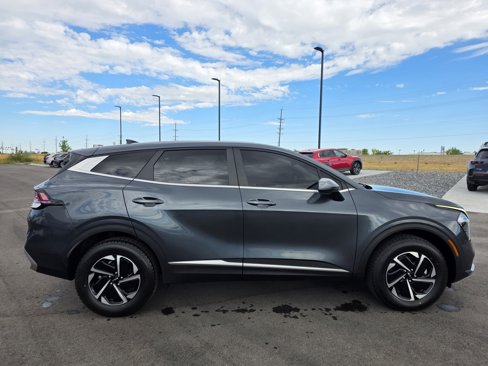 Used 2023 Kia Sportage LX image 4