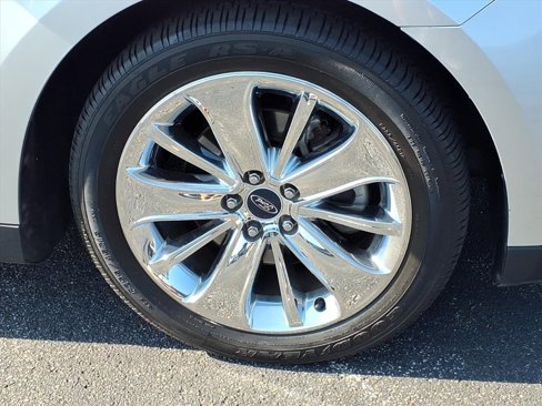 Used 2010 Ford Taurus Limited image 28