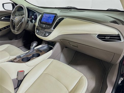 Used 2022 Chevrolet Malibu Premier image 29