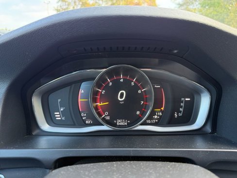 Used 2017 Volvo V60 T5 Cross Country w/ Convenience Package image 16