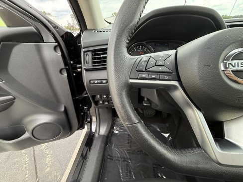 Used 2019 Nissan Rogue SL w/ Premium Package image 21