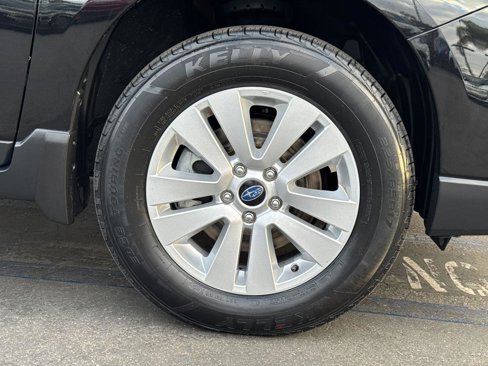 Used 2019 Subaru Outback 2.5i Premium image 6