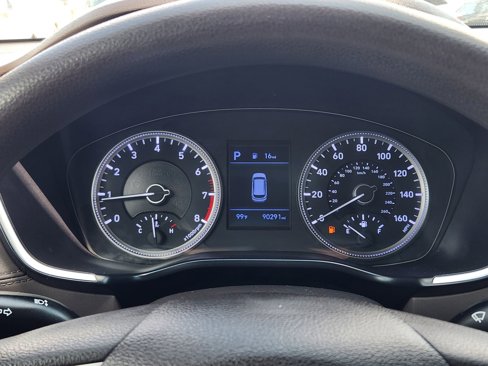 Used 2019 Hyundai Santa Fe SE image 19