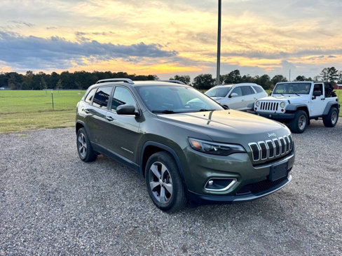 Used 2019 Jeep Cherokee Limited image 7