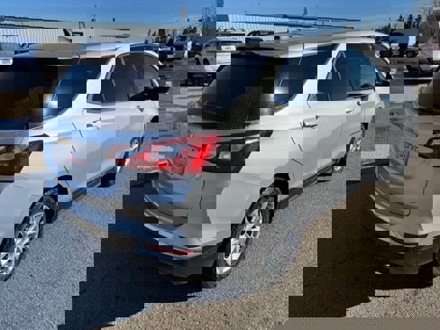 Used 2020 Chevrolet Equinox LT image 7