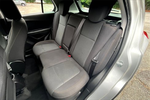 Used 2019 Chevrolet Trax LS image 19
