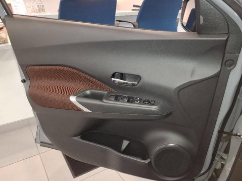 Used 2024 Nissan Kicks SR image 17