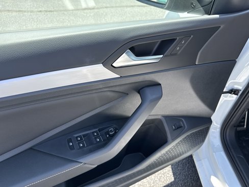 New 2025 Volkswagen Jetta Sport image 10