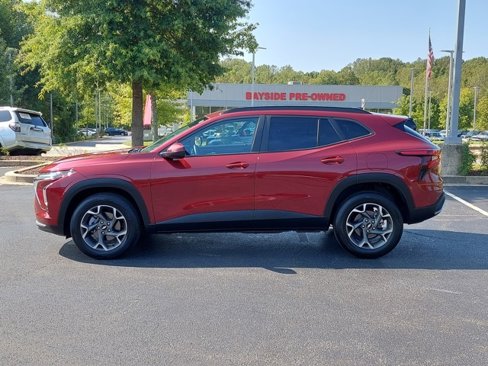Used 2024 Chevrolet Trax LT w/ Driver Confidence Package image 7