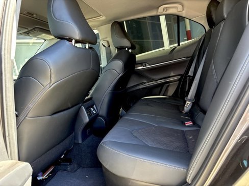 Used 2023 Toyota Camry XSE image 18