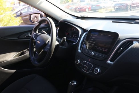 Used 2019 Chevrolet Malibu LS image 19
