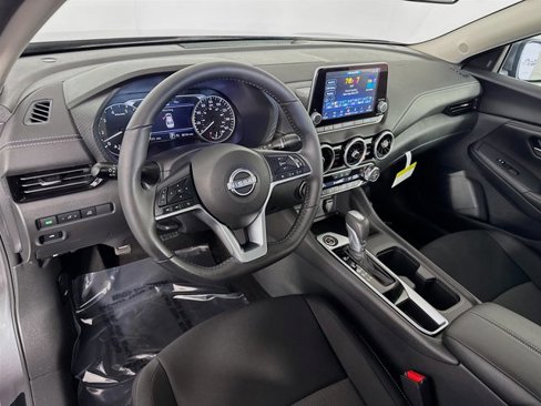 Certified 2025 Nissan Sentra SV image 10