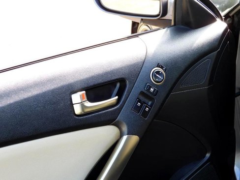 Used 2016 Hyundai Genesis 3.8 image 33