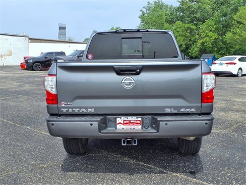 Used 2017 Nissan Titan SL w/ Chrome Package image 7