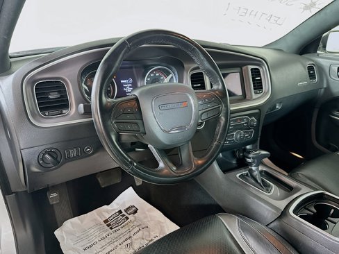 Used 2022 Dodge Charger SXT w/ Leather Interior Group image 9