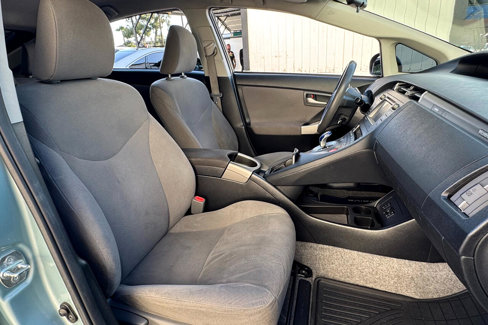 Used 2014 Toyota Prius Plug-In Hybrid image 19