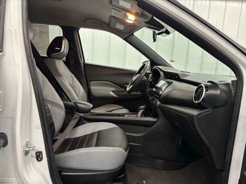 Used 2021 Nissan Kicks SR image 7