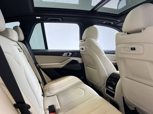 Used 2021 BMW X5 xDrive40i w/ Premium Package image 21
