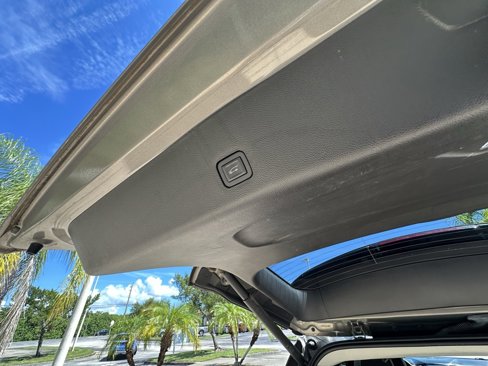 Used 2019 Chevrolet Traverse LT w/ LT Premium Package image 31