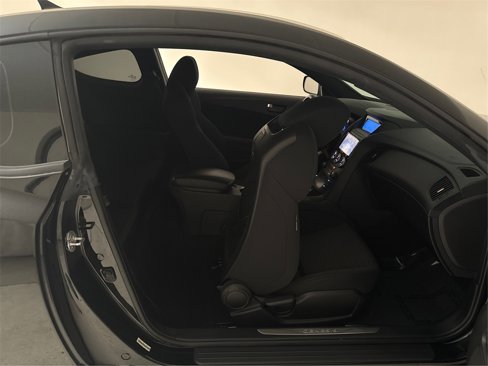 Used 2013 Hyundai Genesis 2.0T image 30