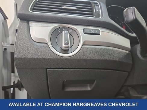 Used 2017 Volkswagen Passat 1.8T S image 24