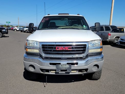 Used 2004 GMC Sierra 2500 4x4 Crew Cab HD w/ Heavy-Duty Power Package image 5