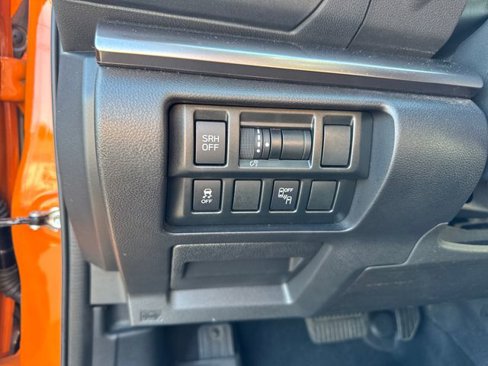 Used 2018 Subaru Crosstrek 2.0i Limited image 22