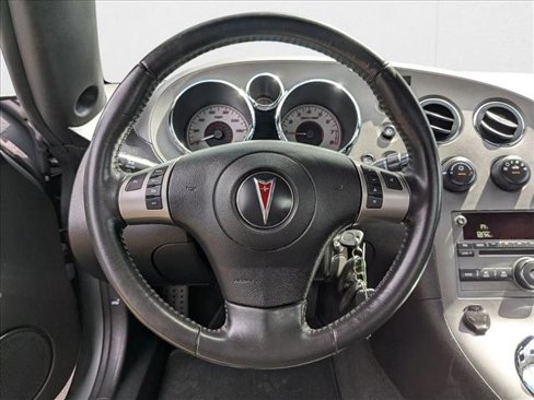 Used 2007 Pontiac Solstice Convertible w/ Premium Package image 15