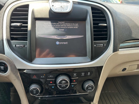 Used 2014 Chrysler 300 image 15