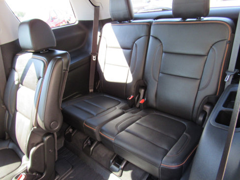 Used 2021 GMC Acadia AT4 w/ Technology Package image 40