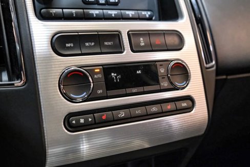Used 2010 Ford Edge SEL image 32