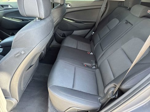 Used 2017 Hyundai Tucson SE image 16