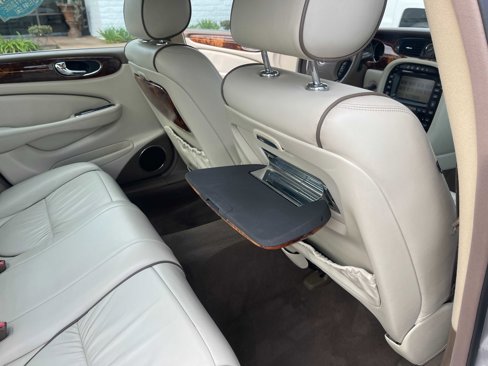 Used 2006 Jaguar XJ8 L image 12