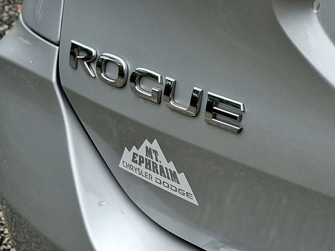 Used 2020 Nissan Rogue S w/ Special Edition Package image 16