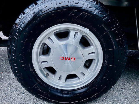 Used 2001 GMC Sierra 1500 SLE w/ Convenience Plus Group image 12