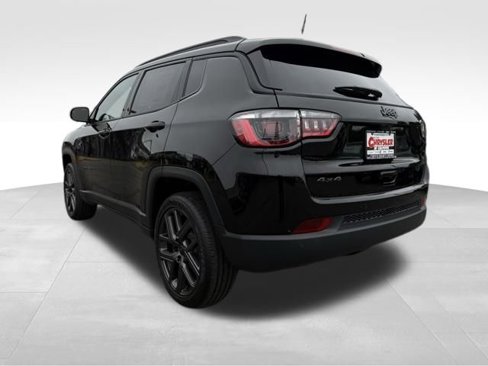 New 2025 Jeep Compass Limited image 13