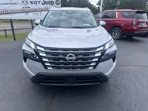 Used 2024 Nissan Rogue SV w/ SV Premium Package image 28